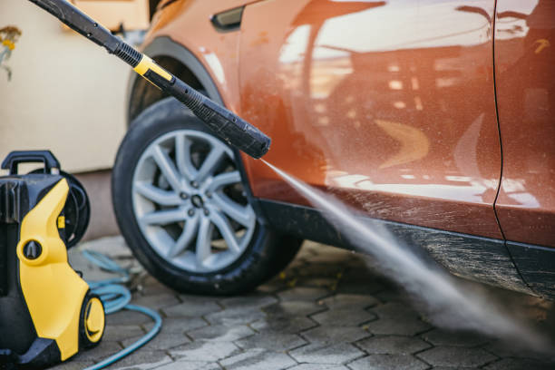 Best Roof Power Washing Services  in Bernie, MO