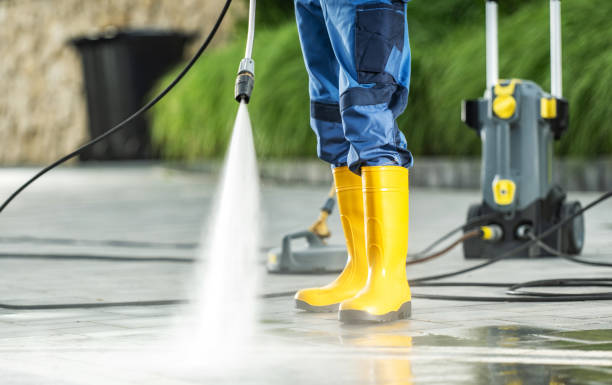 Best Deck Pressure Washing  in Bernie, MO